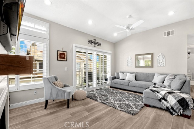 MLS #OC25234698 image #6