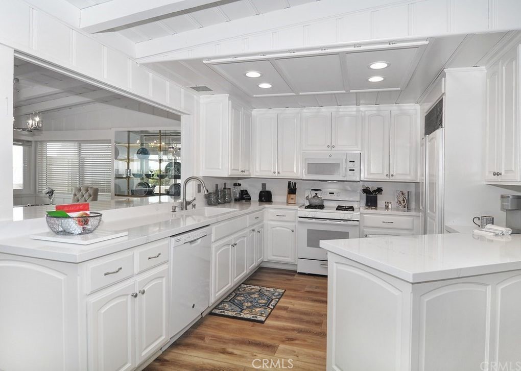 MLS #OC25234725 image #25