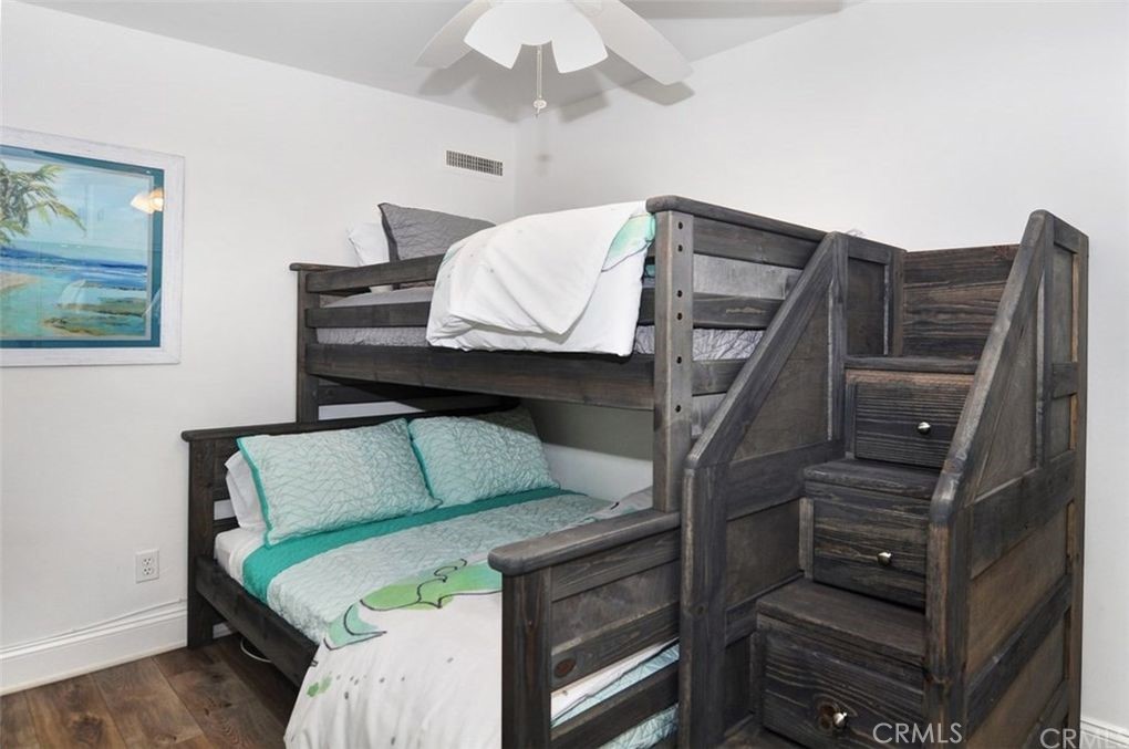 MLS #OC25234725 image #30