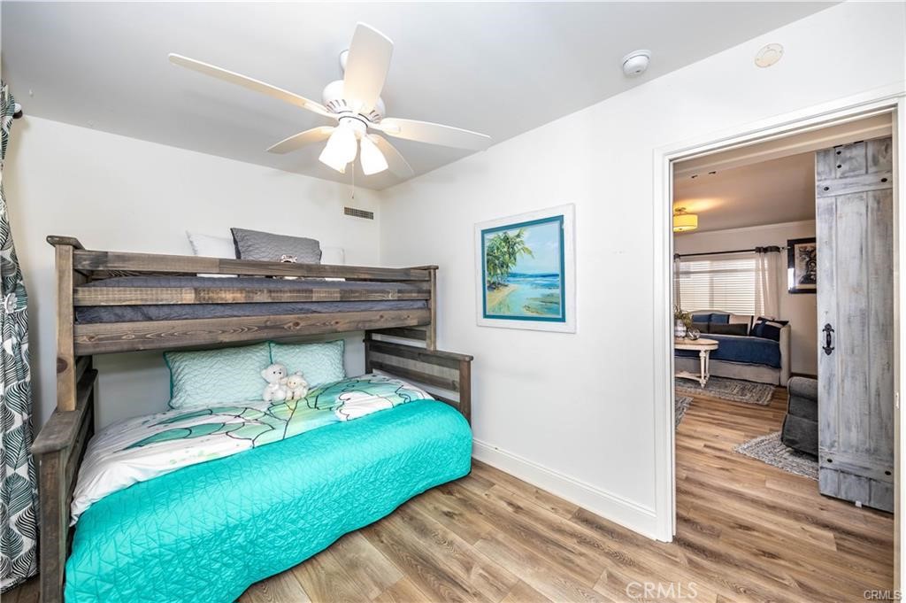 MLS #OC25234725 image #32