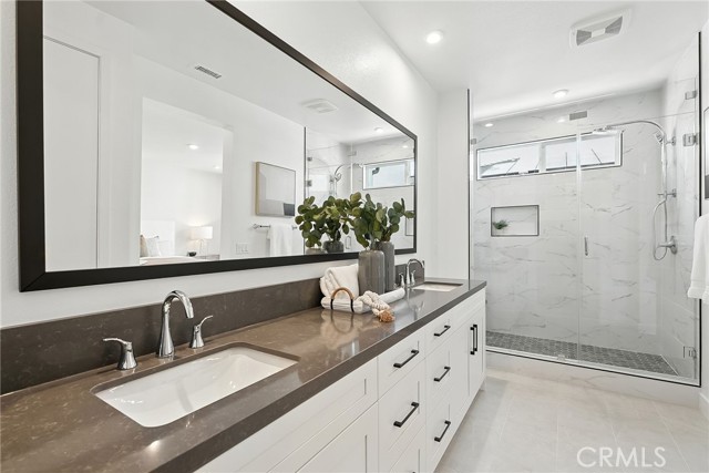 MLS #OC25234750 image #11
