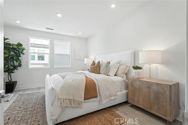 MLS #OC25234750 image #7