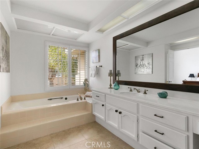 MLS #OC25234810 image #19