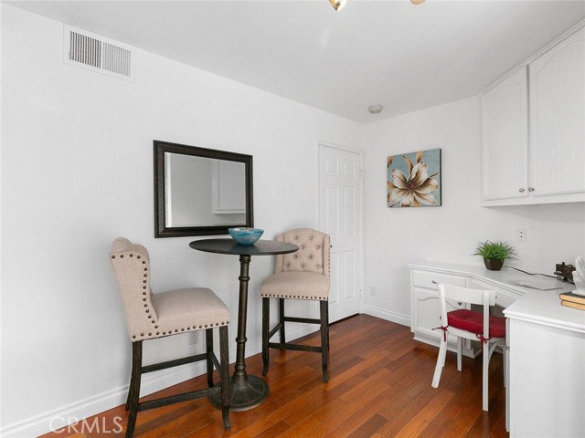 MLS #OC25234810 image #9