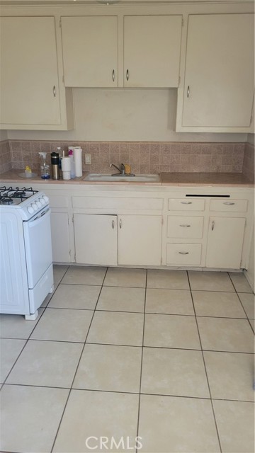 MLS #OC25234883 image #1