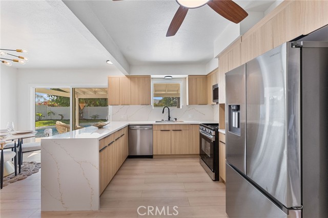 MLS #OC25234911 image #10