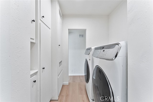 MLS #OC25234911 image #19