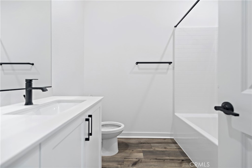 MLS #OC25234934 image #10