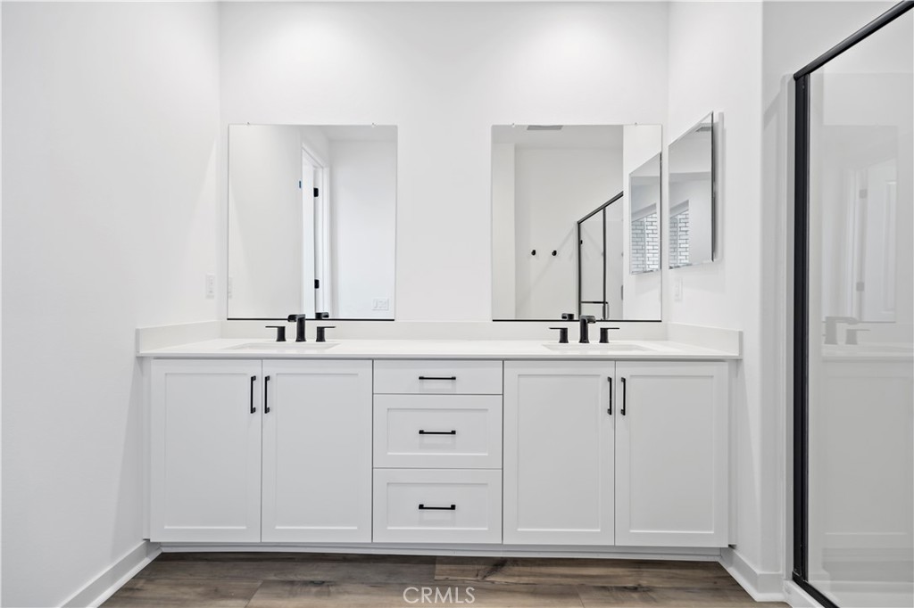 MLS #OC25234934 image #20