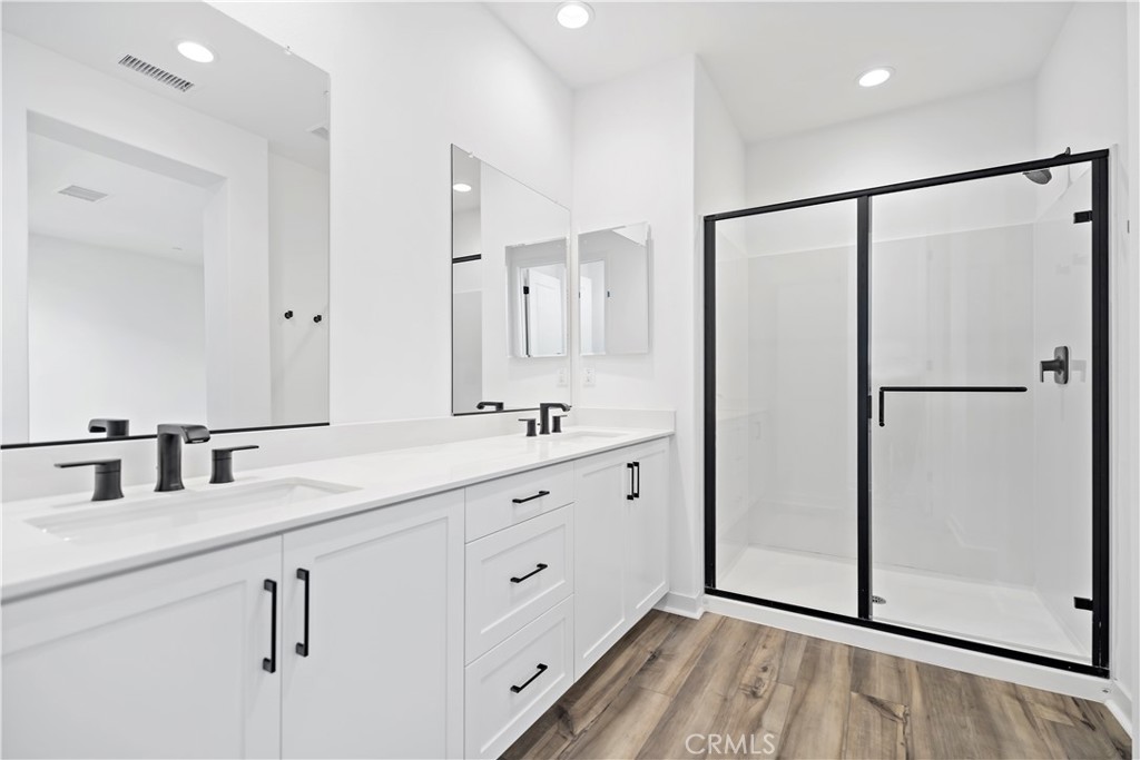 MLS #OC25234934 image #21