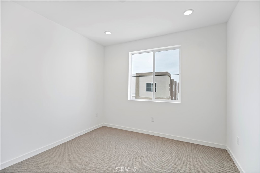 MLS #OC25234934 image #26