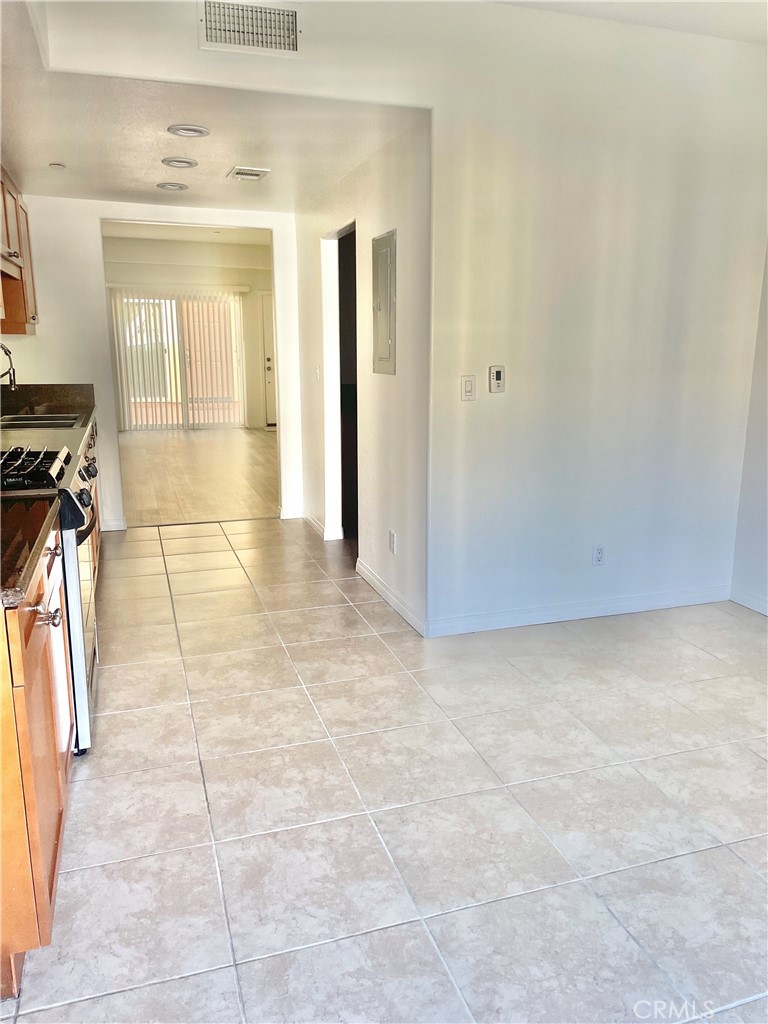 MLS #OC25234964 image #14