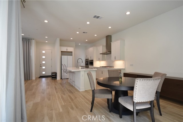 MLS #OC25235047 image #15