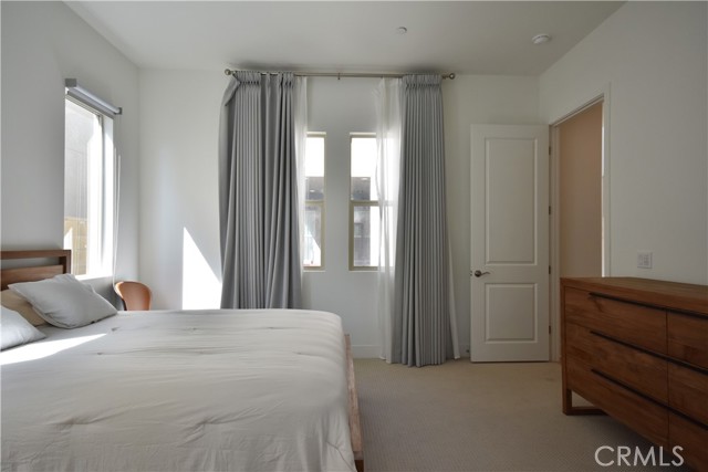 MLS #OC25235047 image #18