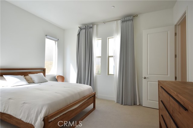 MLS #OC25235047 image #20