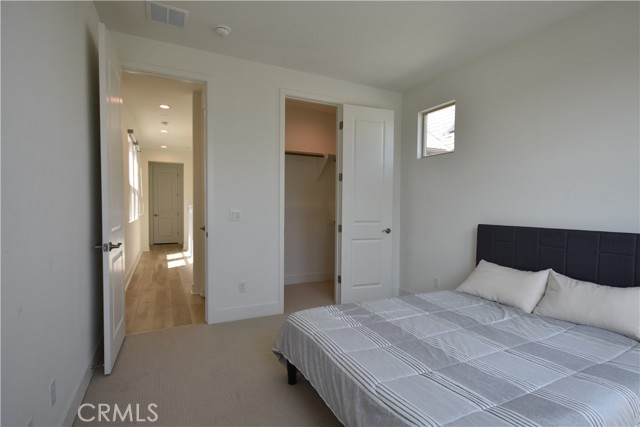 MLS #OC25235047 image #26