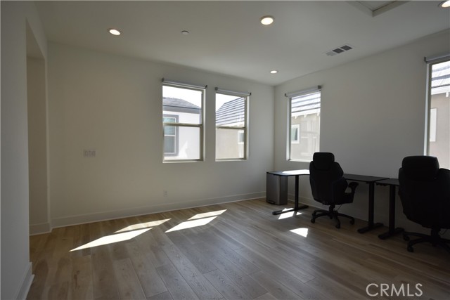 MLS #OC25235047 image #37