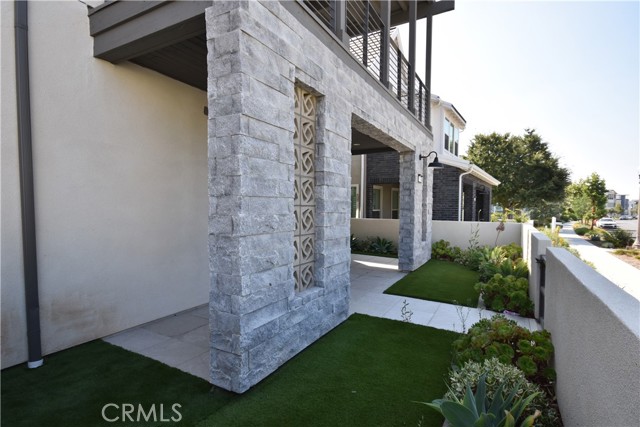 MLS #OC25235047 image #4