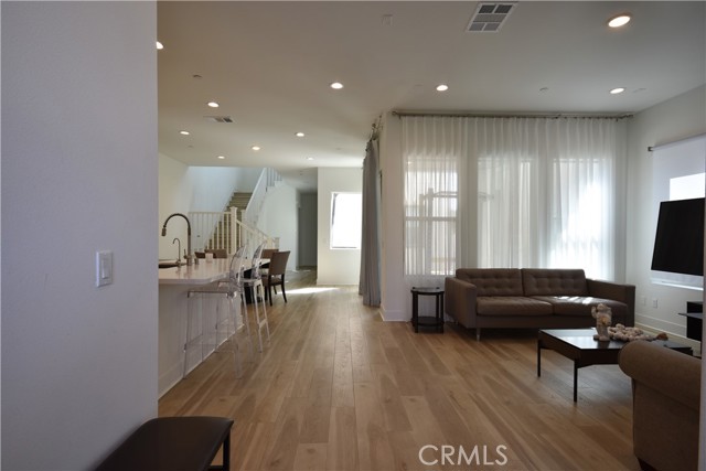 MLS #OC25235047 image #7