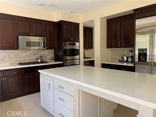 MLS #OC25235050 image #6