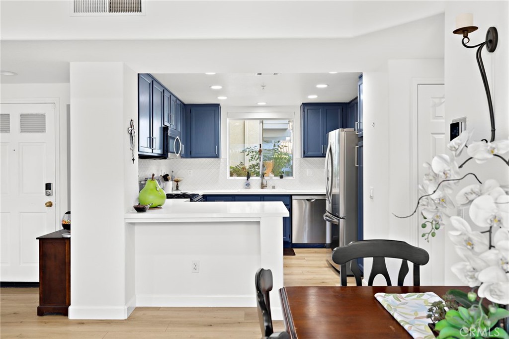 MLS #OC25235109 image #10