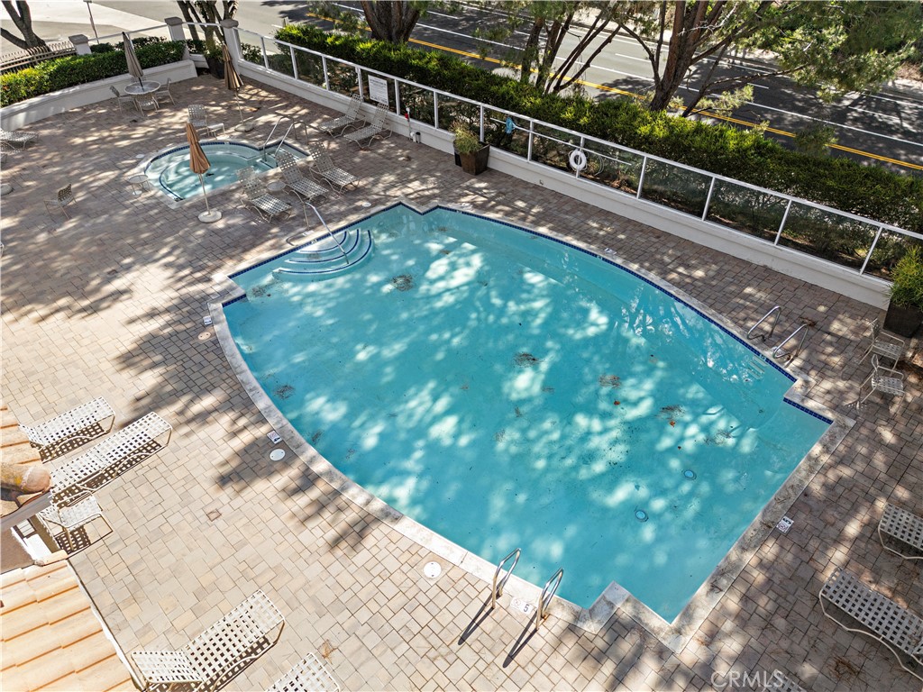 MLS #OC25235109 image #23