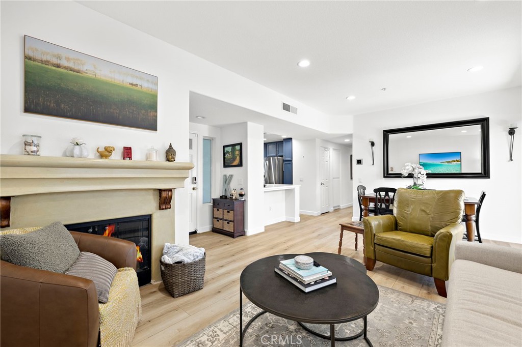 MLS #OC25235109 image #7