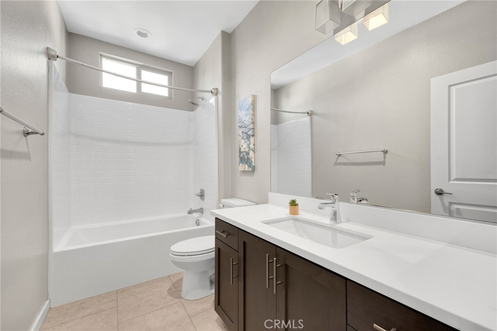 MLS #OC25235222 image #30