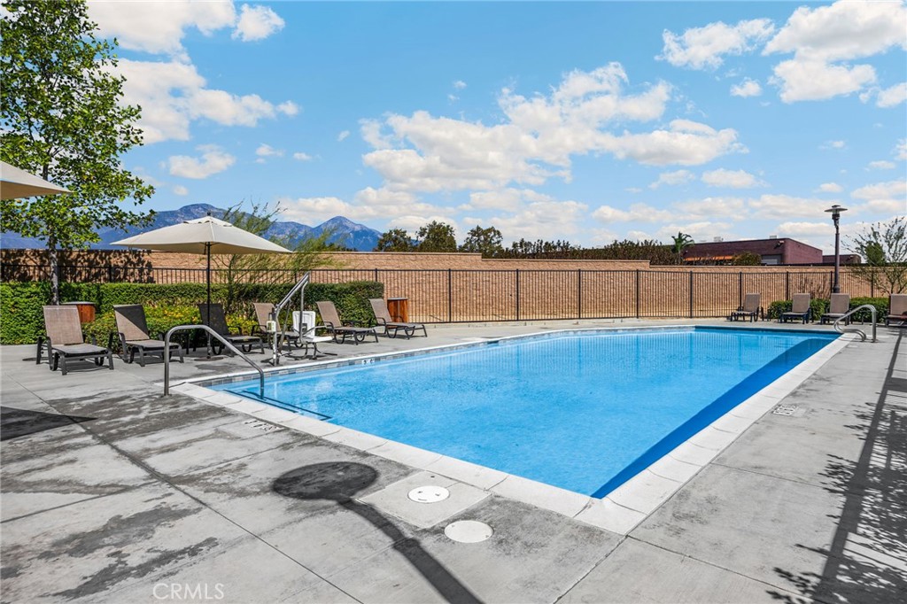 MLS #OC25235222 image #4