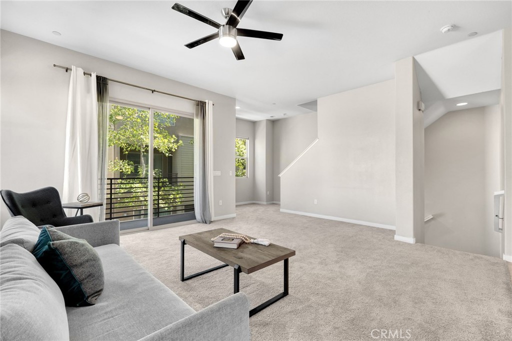 MLS #OC25235222 image #9