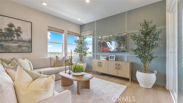 MLS #OC25235235 image #4