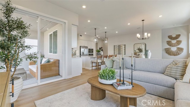 MLS #OC25235235 image #5