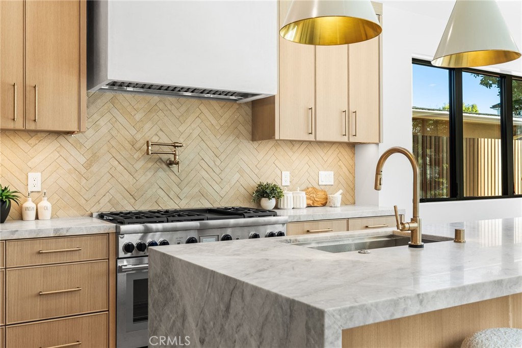 MLS #OC25235247 image #13