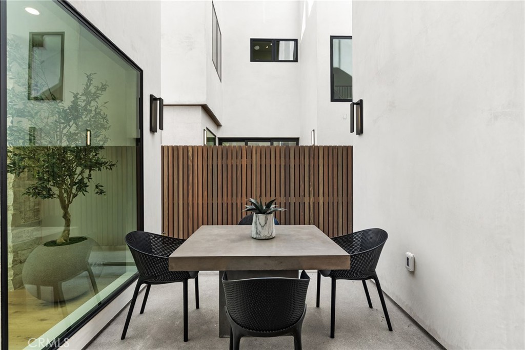 MLS #OC25235247 image #17