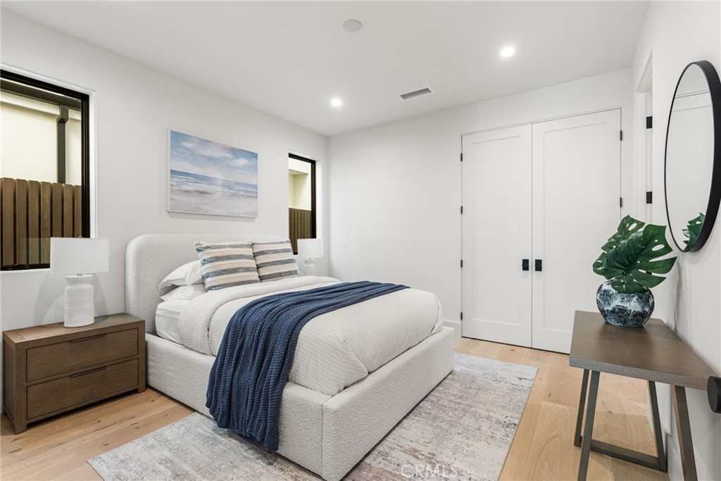 MLS #OC25235247 image #20