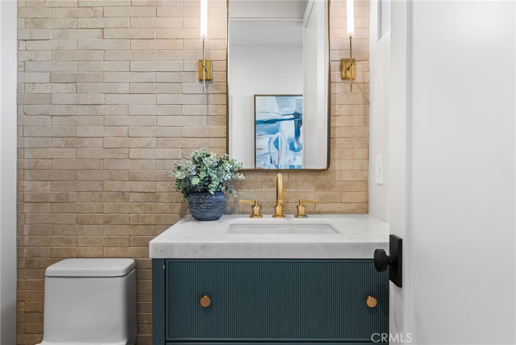 MLS #OC25235247 image #23