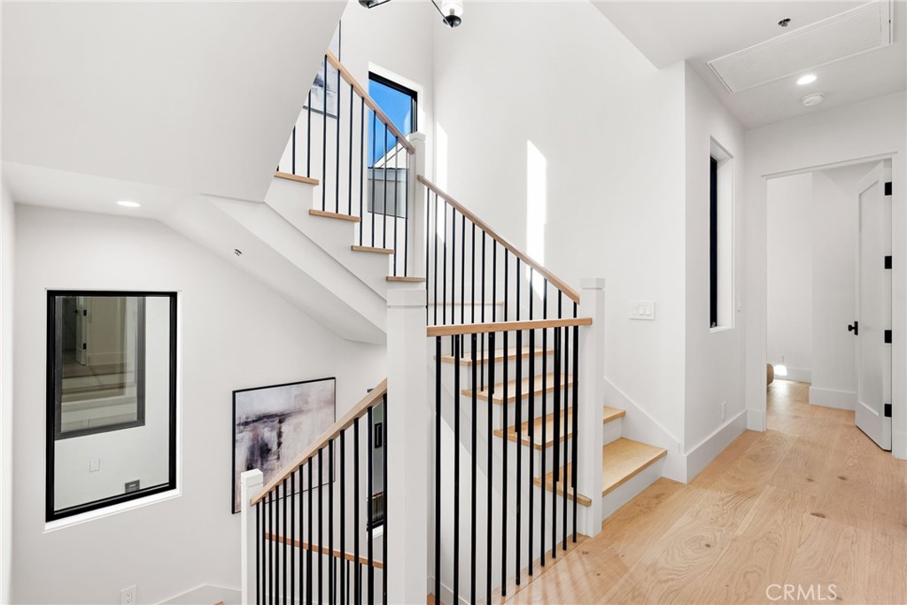 MLS #OC25235247 image #24