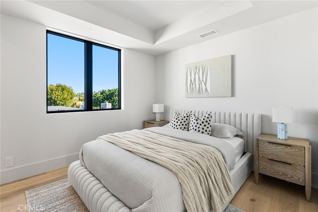 MLS #OC25235247 image #34