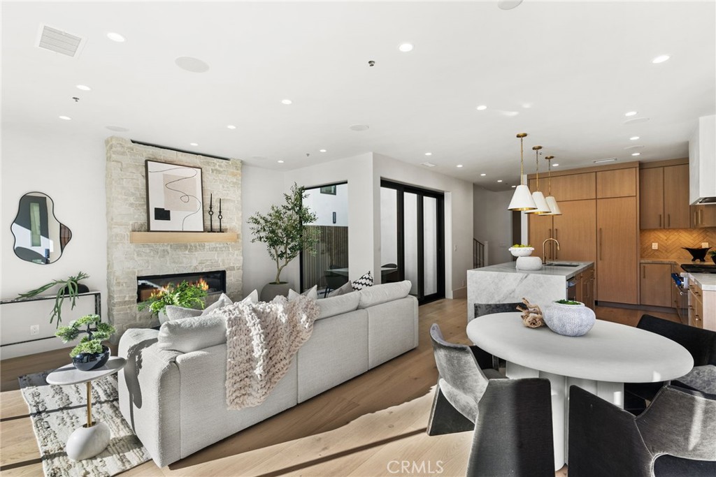 MLS #OC25235247 image #5