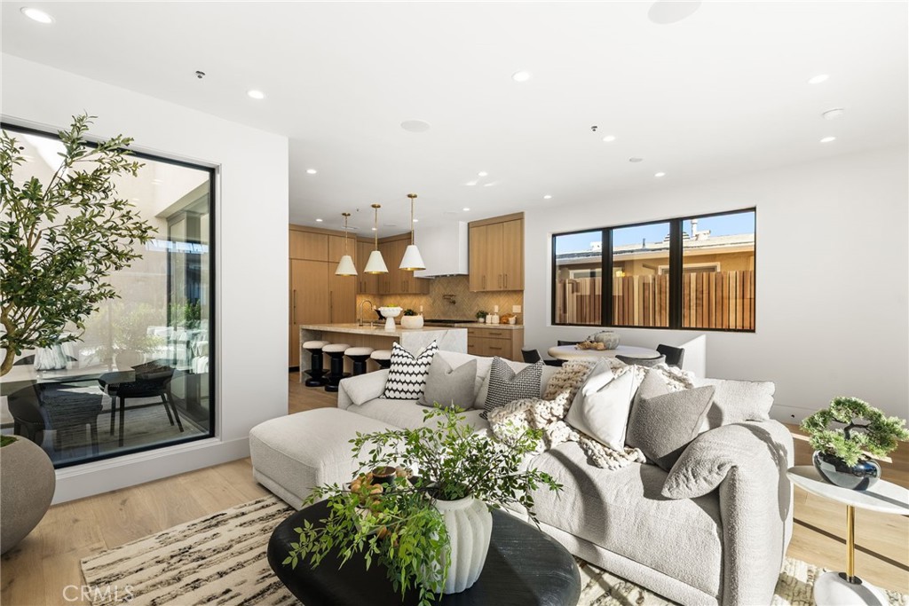 MLS #OC25235247 image #8