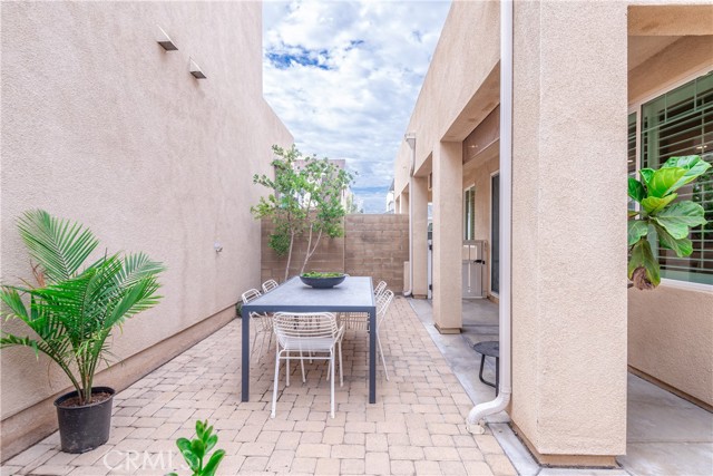 MLS #OC25235349 image #22