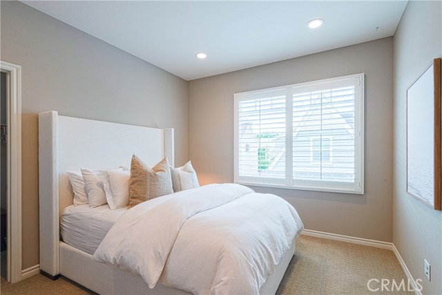 MLS #OC25235349 image #25