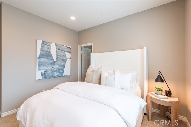 MLS #OC25235349 image #26