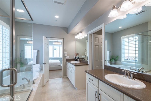 MLS #OC25235349 image #36