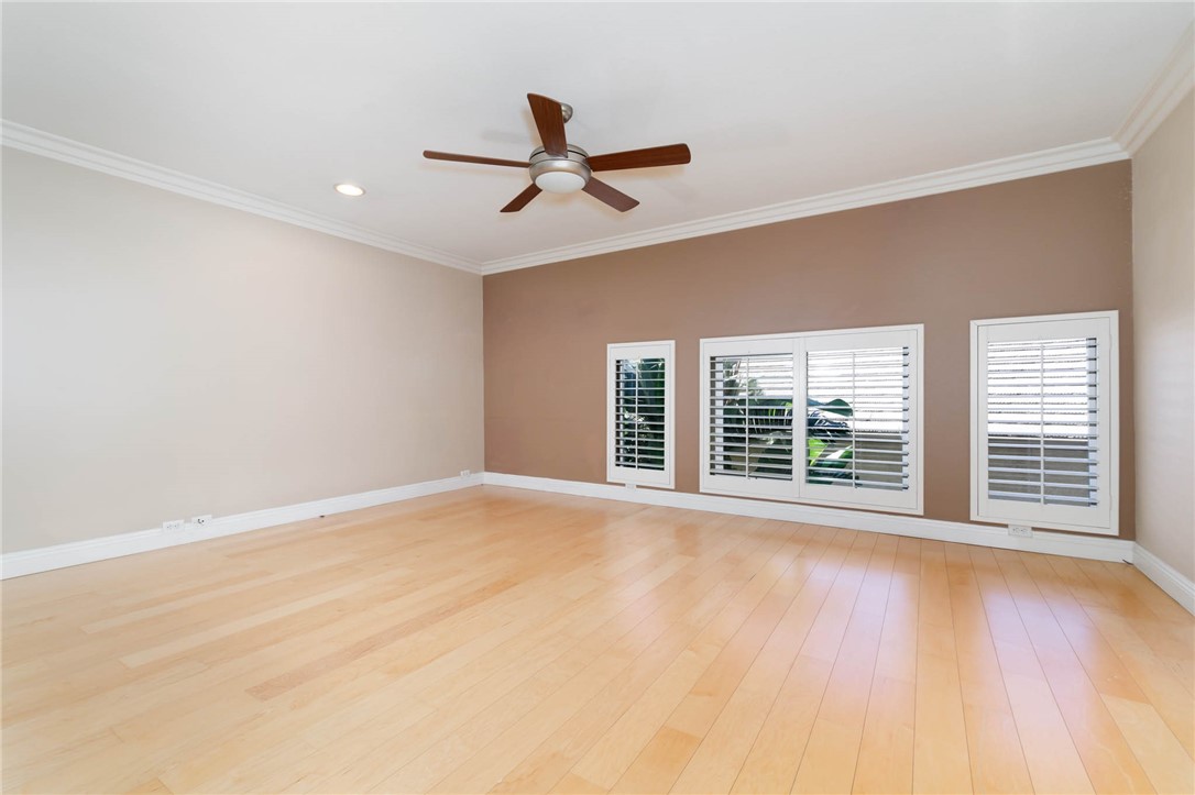 MLS #OC25235372 image #10