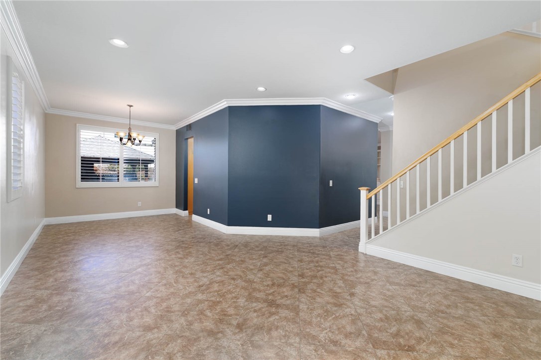 MLS #OC25235372 image #12