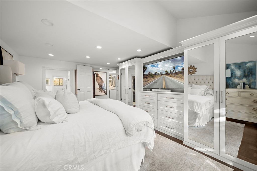 MLS #OC25235390 image #24