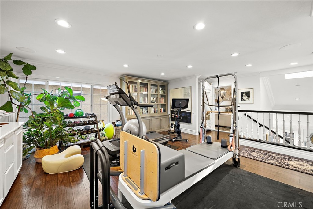 MLS #OC25235390 image #32