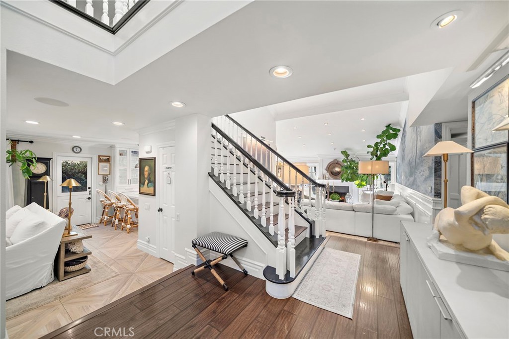 MLS #OC25235390 image #9