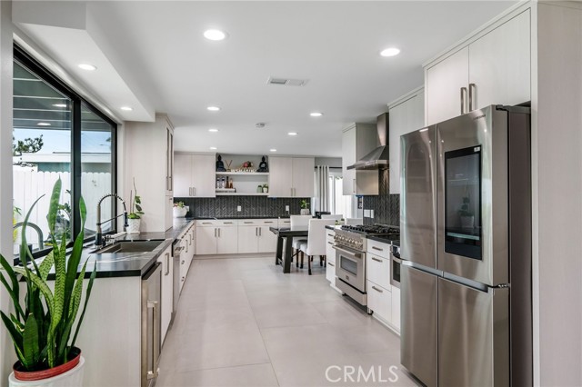 MLS #OC25235397 image #10